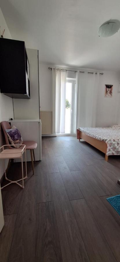 Apartments Villa Milenka 诺瓦利娅 外观 照片